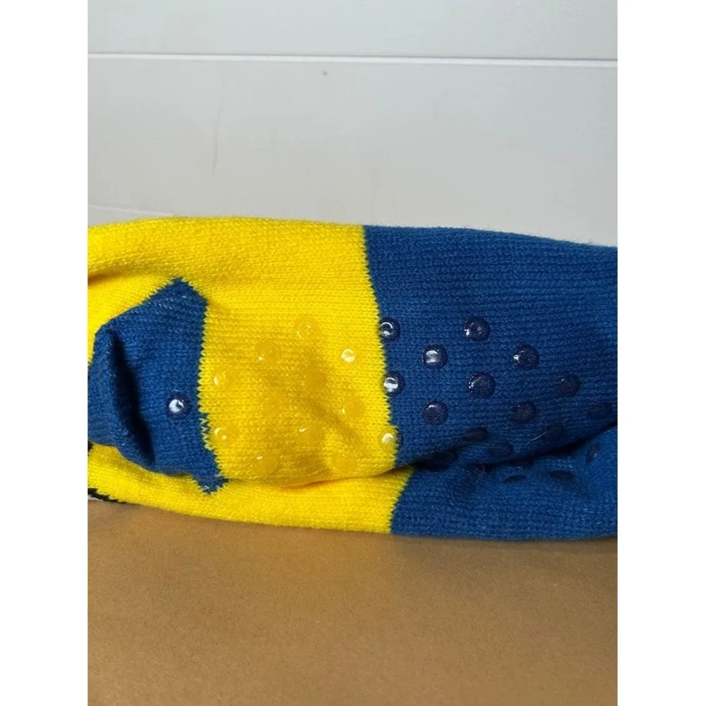 Minions Despicable Me Yellow Blue Fuzzy Sherpa Lined Non-Slip Slipper‎ Socks NWT
